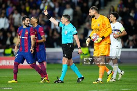 Barcelona vs PSG: Tran Cãi Quanh Thẻ Đỏ, Penalty và Hụt Penalty